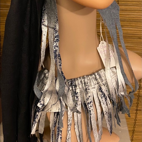 DENIM & METALLIC FRINGED EARRINGS - Picture 6 of 8